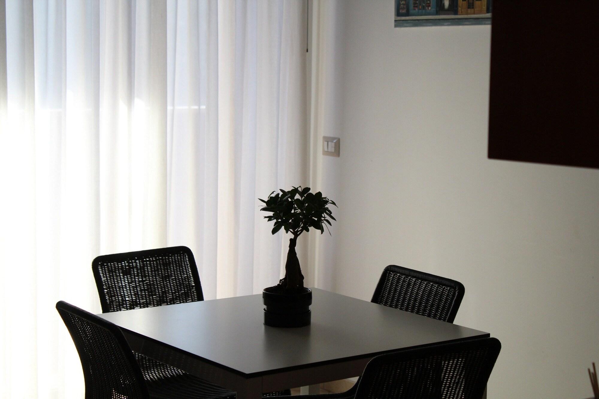 No Tag Urban Hotel Trani Eksteriør bilde